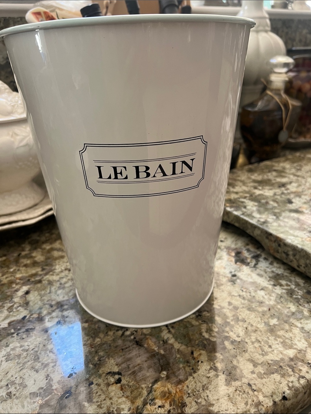 Le Bain White Metal Wastebasket by Kassatex Home Accents